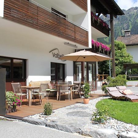 Valbella Bed & Breakfast Partenen Bagian luar foto