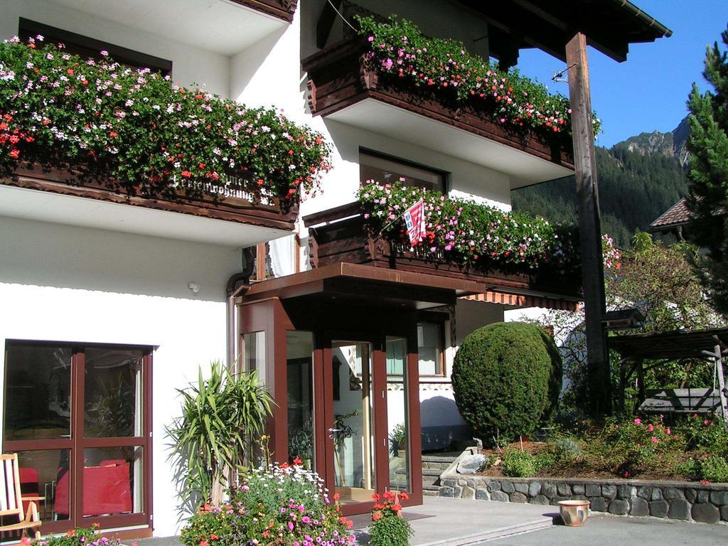 Valbella Bed & Breakfast Partenen Bagian luar foto