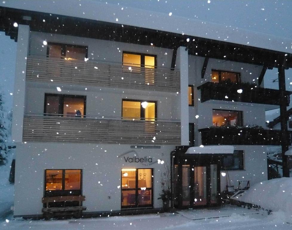 Valbella Bed & Breakfast Partenen Bagian luar foto