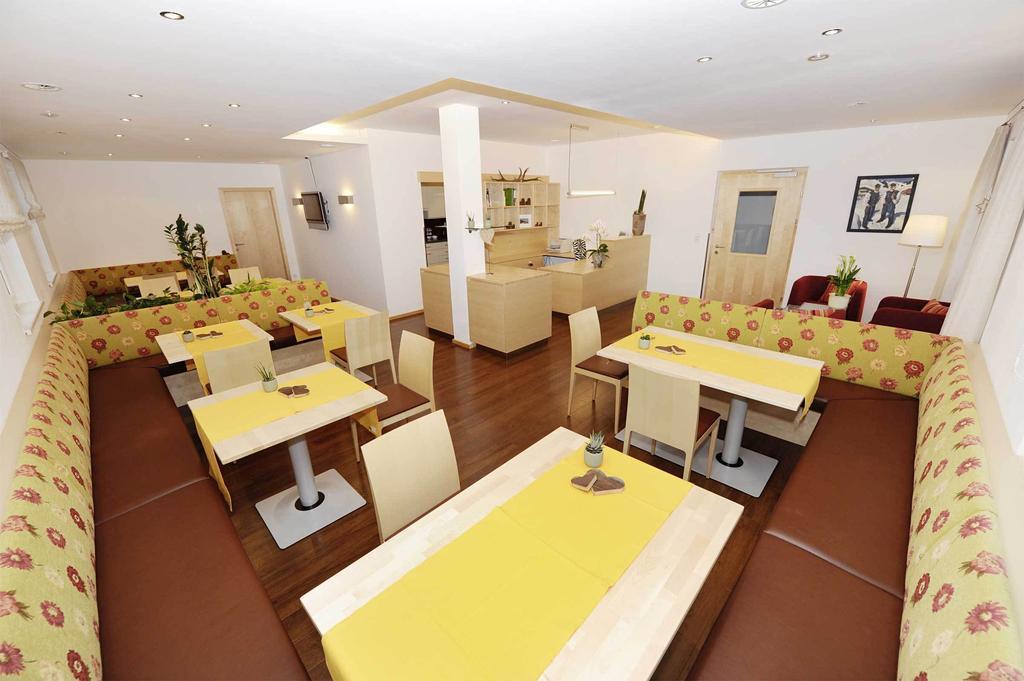 Valbella Bed & Breakfast Partenen Bagian luar foto