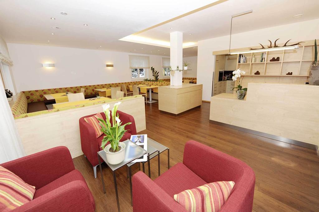 Valbella Bed & Breakfast Partenen Bagian luar foto