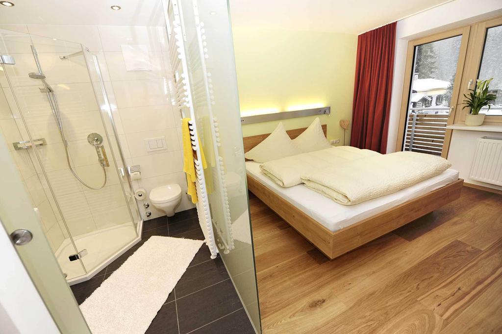 Valbella Bed & Breakfast Partenen Ruang foto