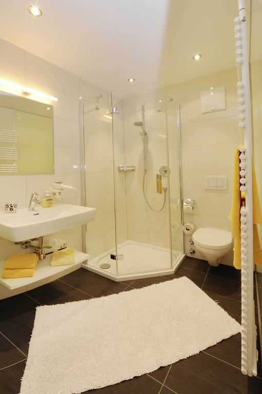 Valbella Bed & Breakfast Partenen Bagian luar foto