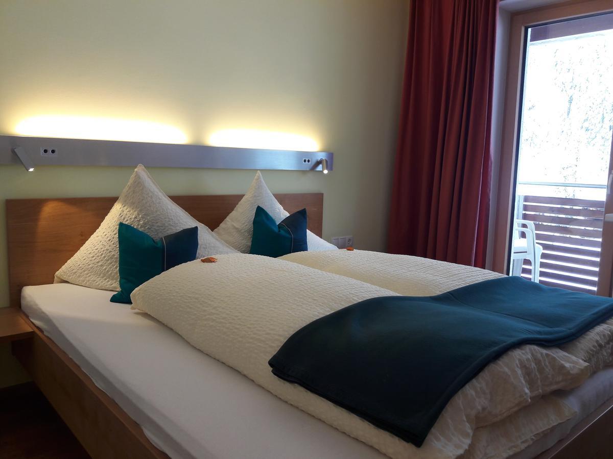 Valbella Bed & Breakfast Partenen Bagian luar foto